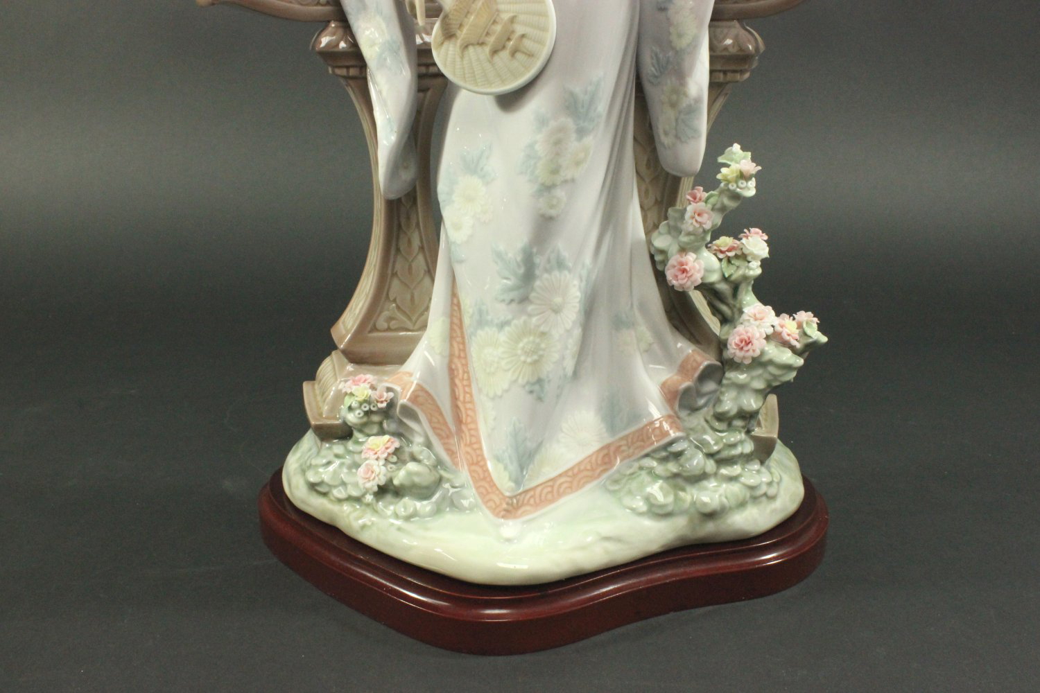 Lladro "Mariko" #1421 Porcelain Figurine - Image 4 of 6