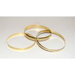 9ct gold slave bangles 7.2cm dia x 0.08cm ,2 x7.2cm dia x 0.05cm 35g