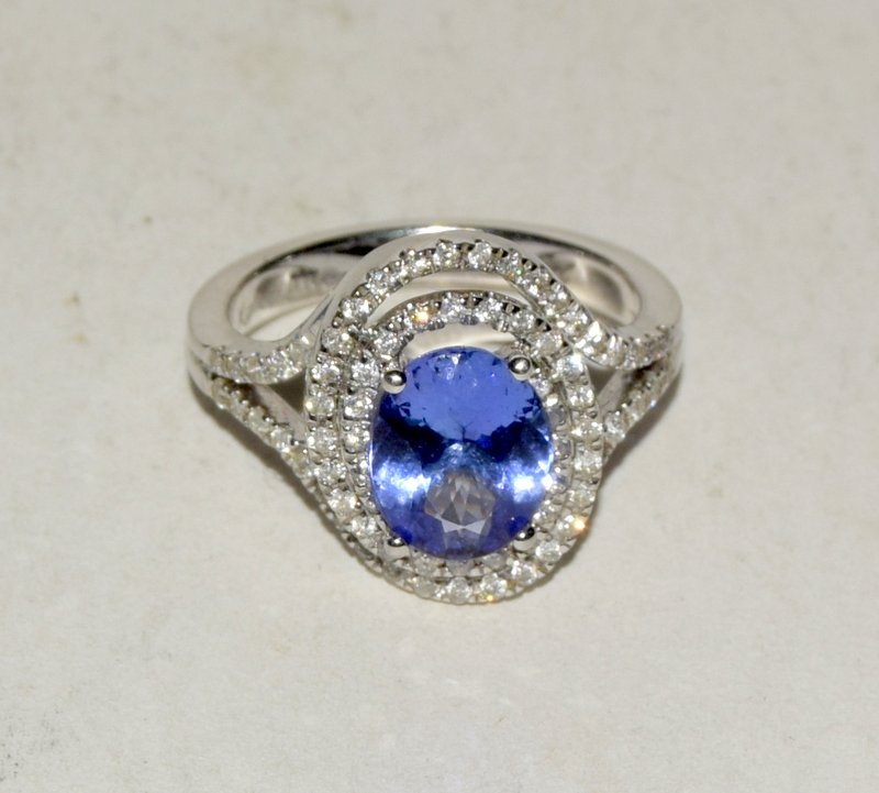 14ct White gold 1/2 White diamond 2.26 cttw Tanzanite ring - GH - S11. Bought on Board Queen - Image 5 of 6