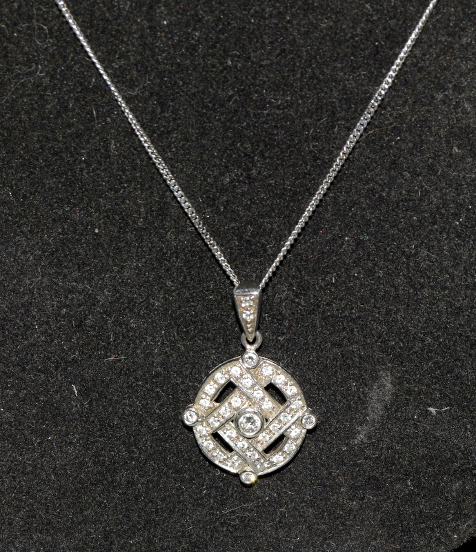 18ct white gold Diamond pendant necklace on 9ct white gold chain hallmarked 0.6ct dia - Image 5 of 5