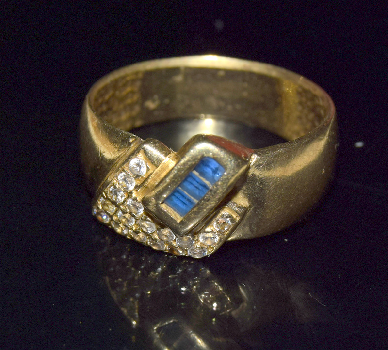 9ct Gold Ladies two colour Sapphire ring size Q - Image 2 of 4