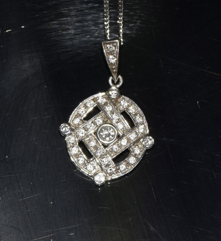 18ct white gold Diamond pendant necklace on 9ct white gold chain hallmarked 0.6ct dia - Image 3 of 5