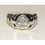 14ct white gold gents diamond ring of approx 50 points. Size R