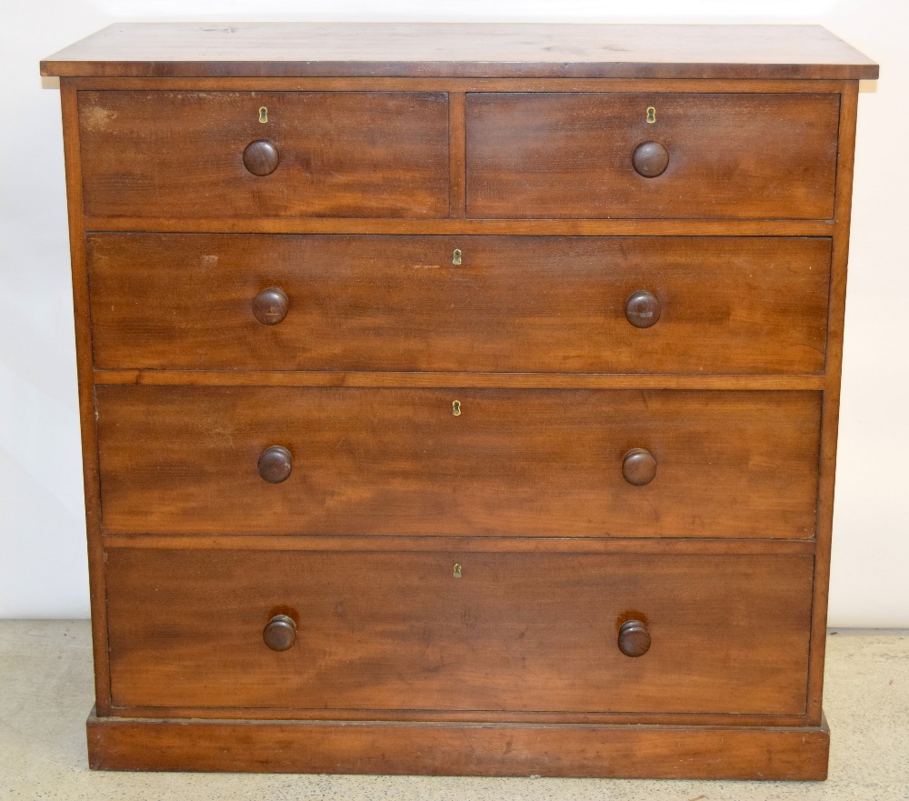 Victorian mahogany 2/3 chest of drawers with bun handles. 103 x 105 x 50cm