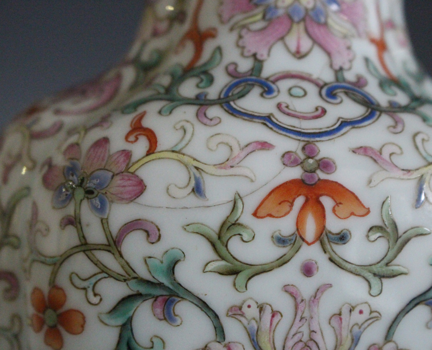 A Chinese Imperial famille rose enamelled porcelain vase, Qianlong or Jiaqing mark and of the - Image 2 of 8