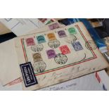 A collection of world covers, including Hong Kong, France, Thailand, stamps with China 1998 year
