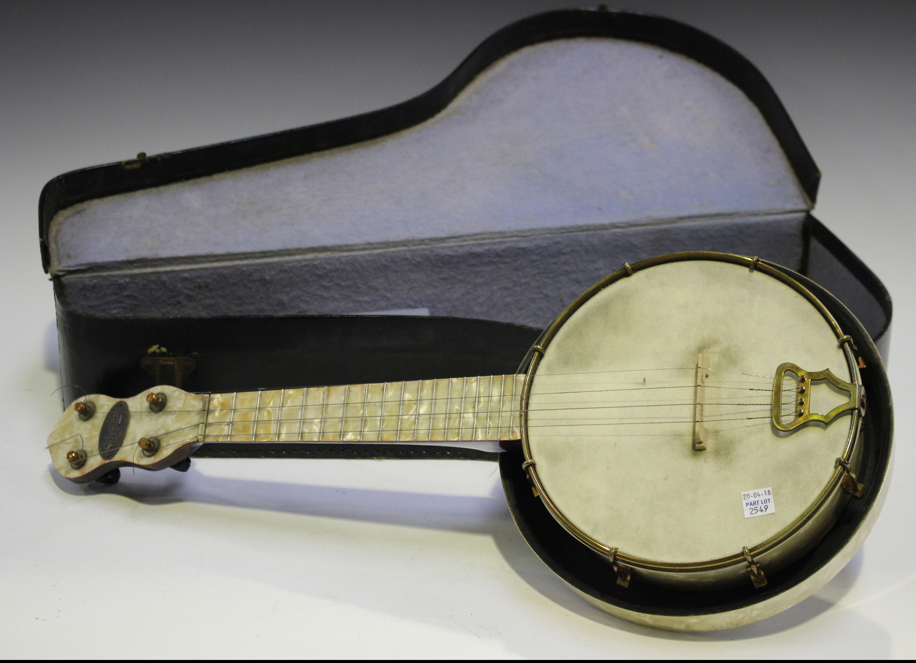 An early 20th century Neapolitan mandolin, the interior bearing label marked 'Cav.Giovanni de Meglio