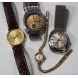 A Seiko Chronograph Automatic steel cased gentleman's bracelet wristwatch, the signed gilt dial with