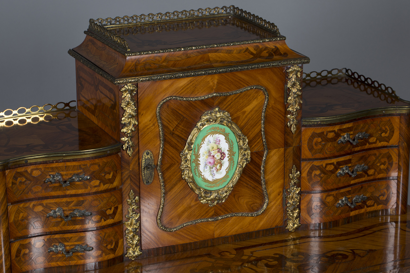 A mid-19th century Louis XV style kingwood bonheur-du-jour with rosewood banding of interwoven - Image 3 of 3