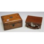 An early 20th century brown leather jewellery case, the interior fitted with a removable tray, width