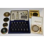 A group of mixed collectors' items and silver objects, including a cased set of twelve teaspoons,