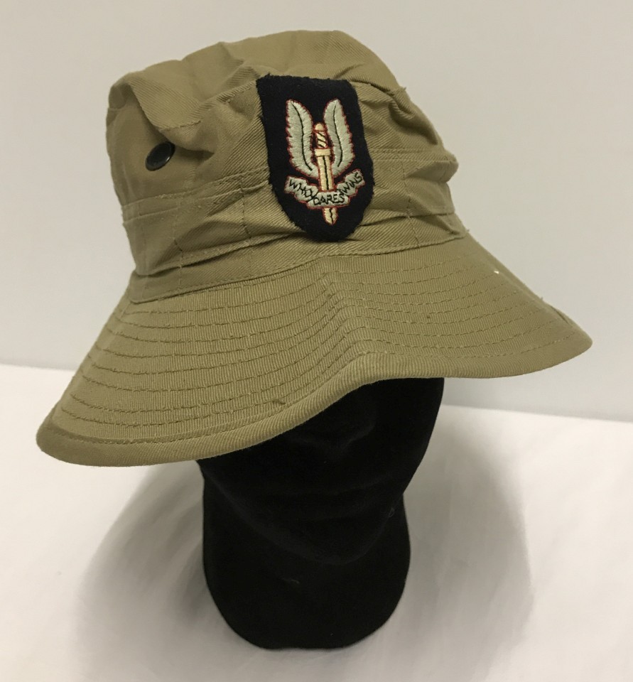 Airborne and SAS interest. Post WWII issue SAS jungle hat.