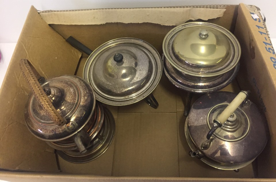 4 silver-plated warmers.