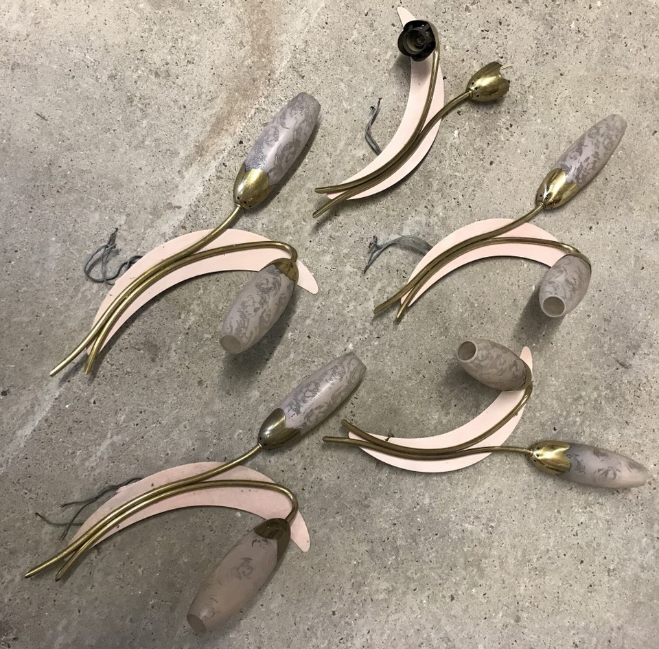 5 vintage pale pink and gold wall lights with pearlescent and clear shades.