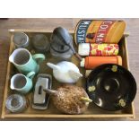 A box of assorted vintage kitchenalia.