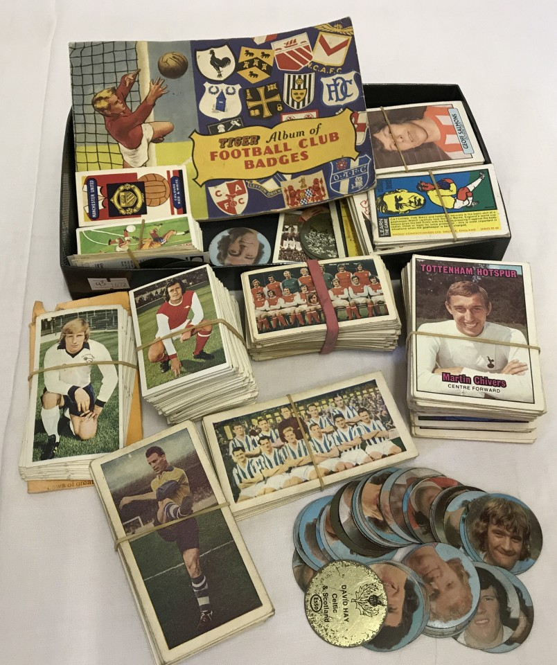 Vintage football bubble gum cards, football stickers, Esso discs, & Tiger Football Club Badges album