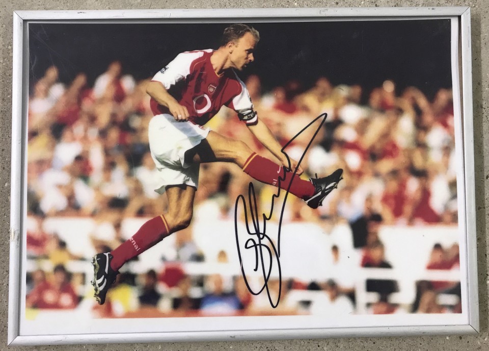 Dennis Berkamp Arsenal signed colour photo.