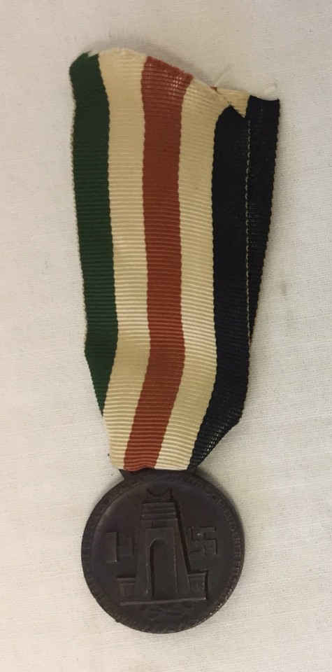 WWII pattern German/Italian Afrika Campaign medal.