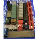 6 assorted Corgi lorries to include flatbed trucks and their cargo.