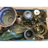 A box of assorted mixed metal ware items to include brass, copper and pewter.