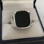 A men's 925 silver signet ring set with onyx.