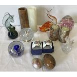 A box of assorted glass, ceramic and onyx items.