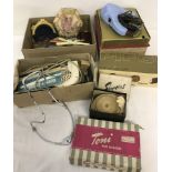 A collection of vintage ladies haberdashery items.
