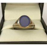 A 9ct gold & blue chalcedony men's signet ring.