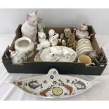 A box of assorted ceramics to include Aynsley "Wild Tudor "posy jar and lidded jar, Lladro figure