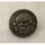 A German WW2 pattern skull button