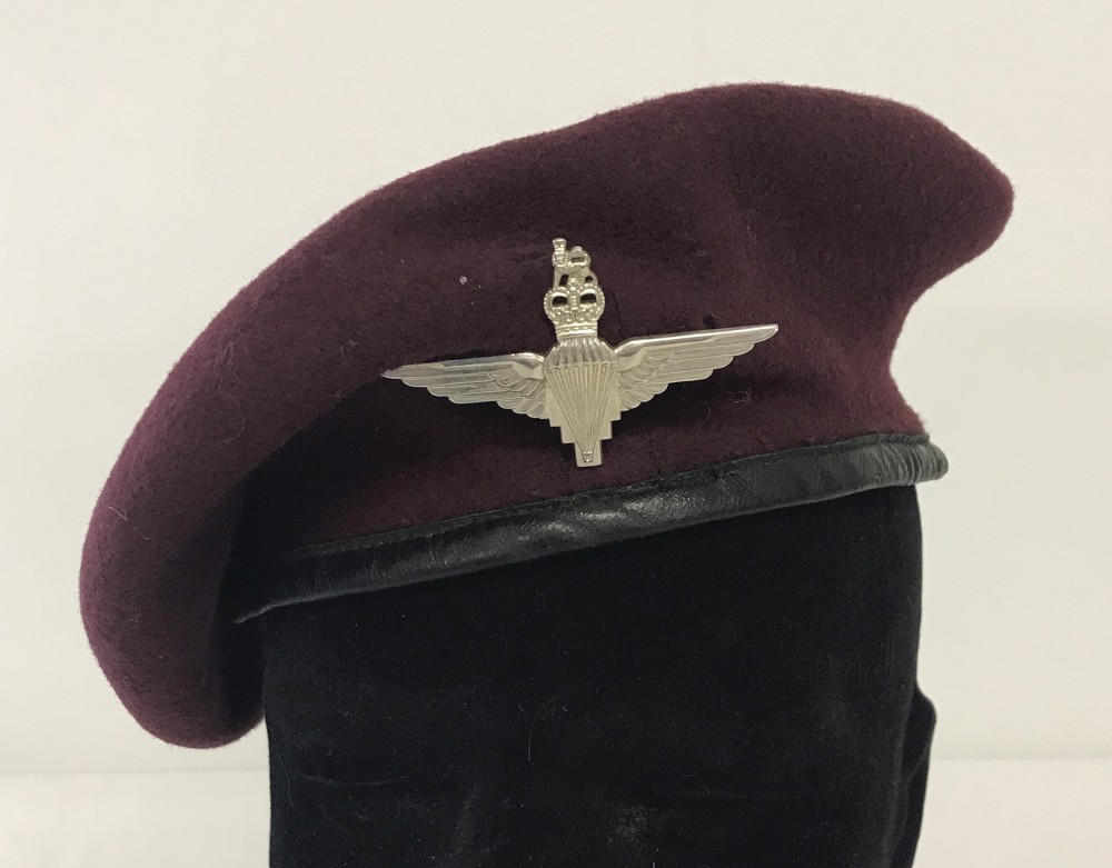 Falklands War Period Parachute Regiment Beret with cap badge.