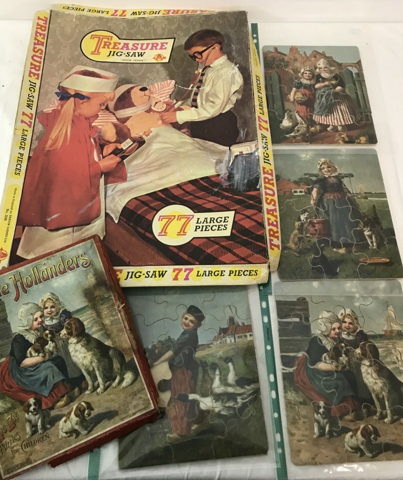 A vintage set of 4 Spears Zig-Zag puzzles for children "Little Hollanders".