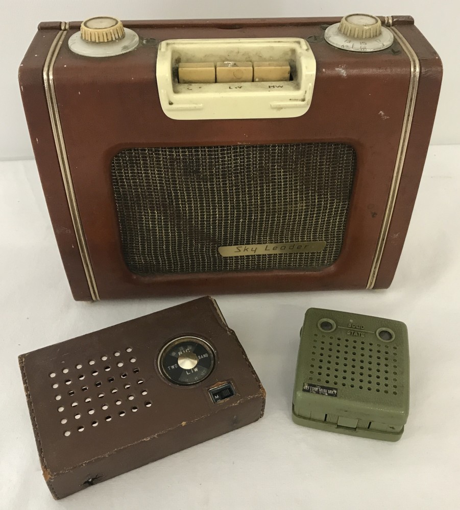 A vintage Eveready "Sky Leader" transistor radio.