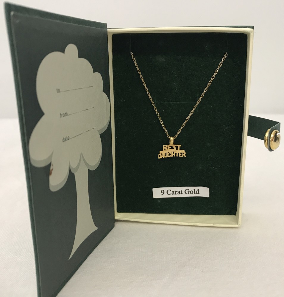 A boxed Family Tree 9ct gold Best daughter pendant on a 9ct gold 18 inch Singapore chain.