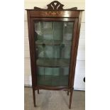 A Edwardian mahogany glass fronted display cabinet with 2 interior shelves.