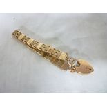 A 9ct gold gate link bracelet with 9ct p