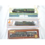 Wrenn 00 gauge - Cardiff Castle locomotive and tender in original box;