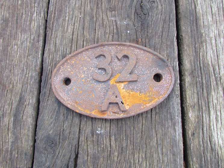 A cast iron locomotive shed plate 32A Norwich 1950-1973,