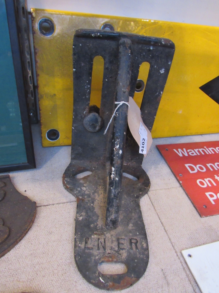 An LNER cast iron bracket