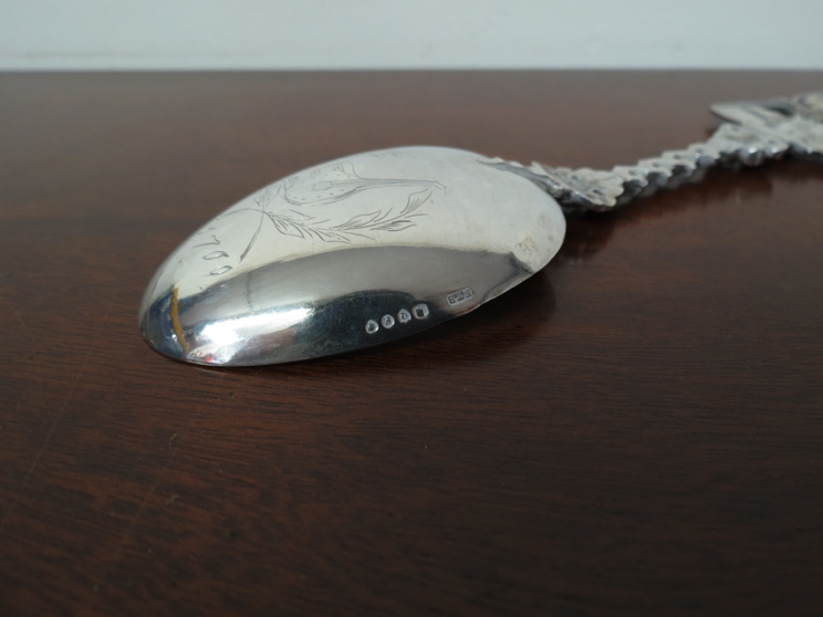 Two ornate silver spoons with musician terminals, import marks for Edwin Thompson Bryant, - Image 4 of 5