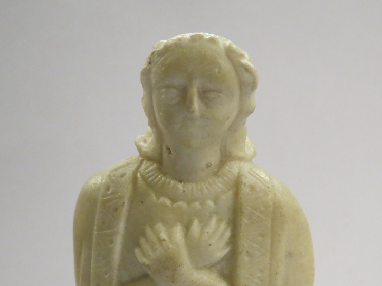 A 17th Century carved alabaster figure of Saint Marie - Image 3 of 4