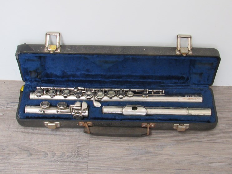 A Boosey & Hawkes Regent flute,