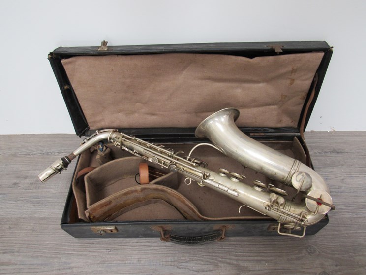 An early 20th Century Lafleur & Son alto saxophone, plated,