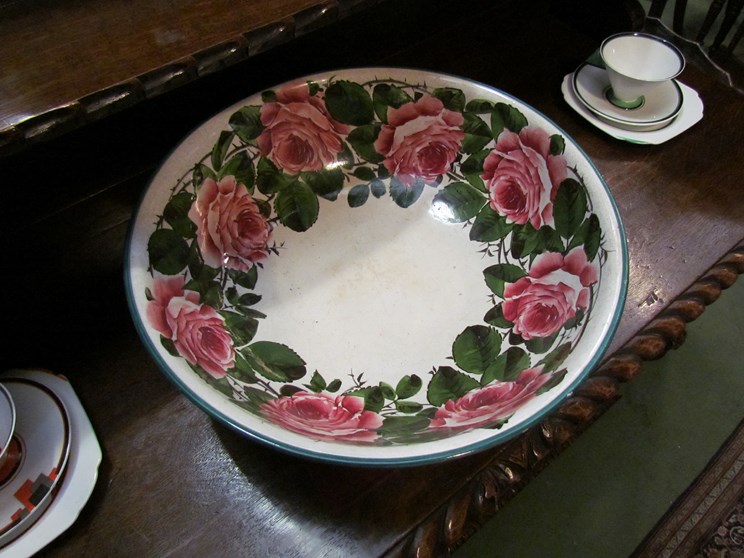 A Wemyss Rose pattern wash bowl and jug, chip to lip of jug (jug 24cm tall, - Image 2 of 4