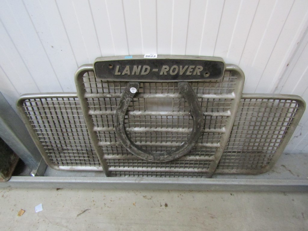 A Landrover front grille with horseshoe