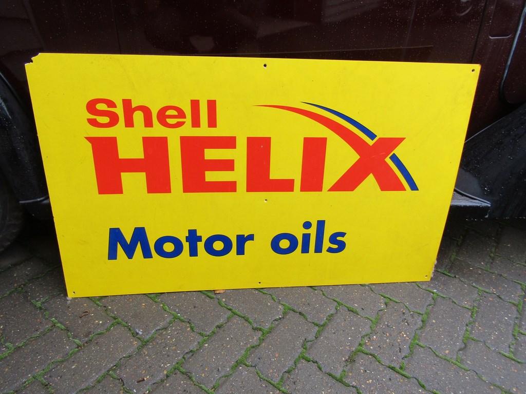 A Shell Helix motor oil sign