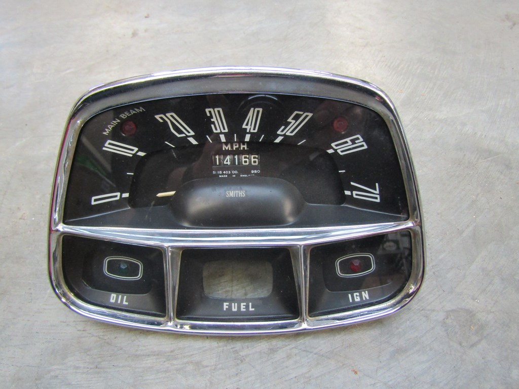 An Austin A35 speedo