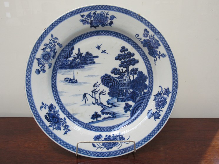 A large Chinese blue and white charger, c.1800, 38.