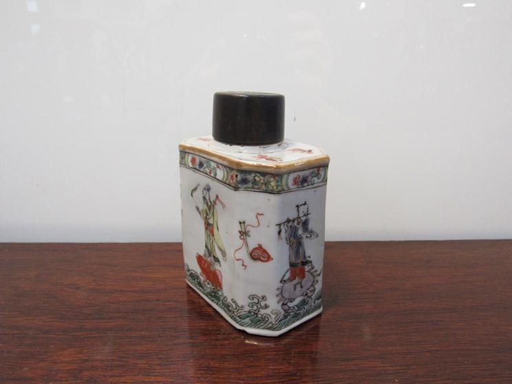 A late 18th Century Chinese ceramic tea caddy with hand painted figures riding variety of sea - Image 2 of 5