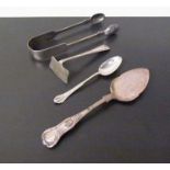 Mixed silver including sugar tongs, feeding fish, teaspoon and serving spoon (4),